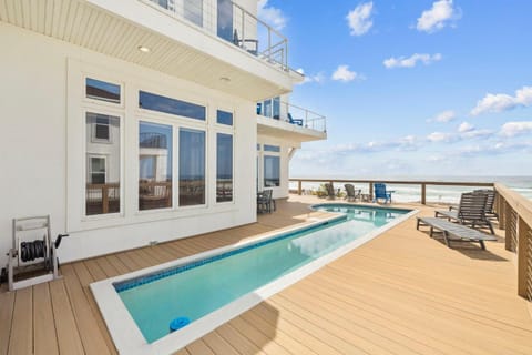 Latitudes House in Destin