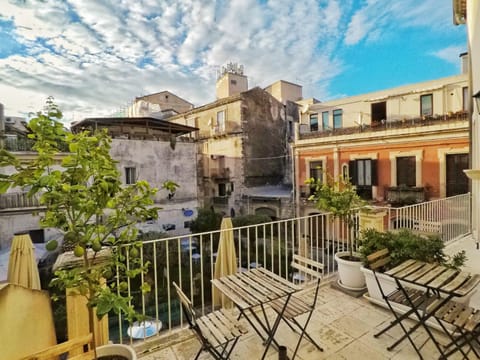 Patio, Restaurant/places to eat, Neighbourhood, Garden, Garden, Balcony/Terrace, Balcony/Terrace, Autumn, City view
