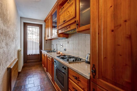 CHALET PONTAL 3 - Relax e vista sulle montagne - COUR 0142 Apartment in Courmayeur