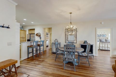 Black Bear Overlook Apartment in Sugar Mountain