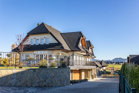 Property building, Day