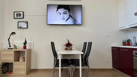 TV and multimedia, Dining area
