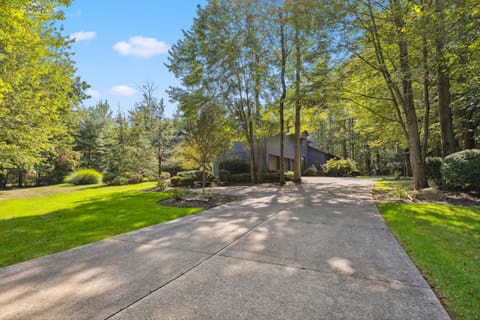 Great Group Getaway: Games Galore + Outdoor Oasis House in Lake Erie