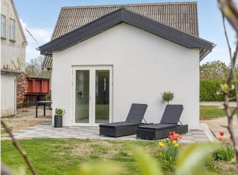 Spring, Day, Garden view, sunbed