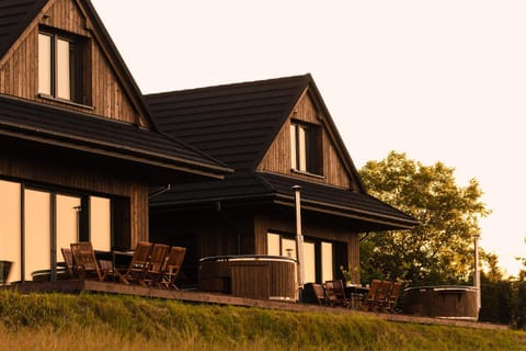 Property building, Day