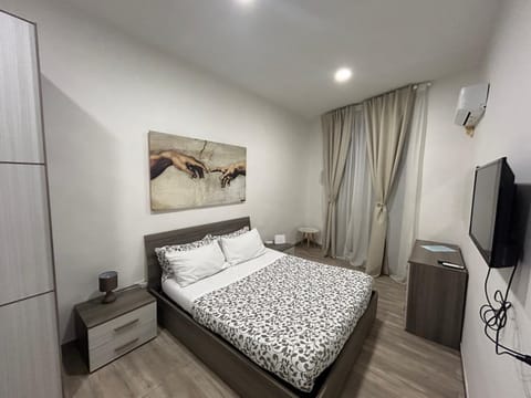 Bed, TV and multimedia