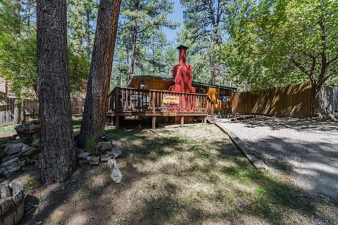 Snuggle Inn: Cozy Studio Cabin in Upper Canyon With a Hot Tub! Cabin in Ruidoso