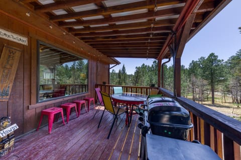 Whispering Woods: Relaxation at its Finest House in Alto