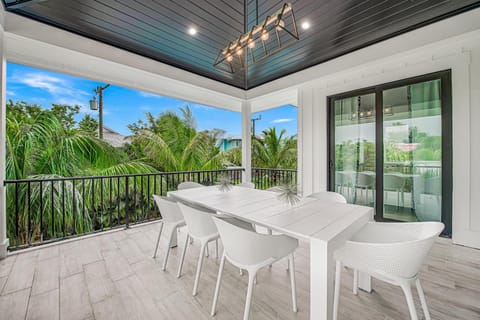 A Wave From It All House in Anna Maria Island