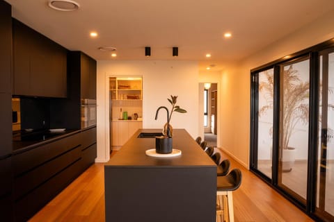 Kitchen or kitchenette, Seating area, Dining area, kitchen, kitchen