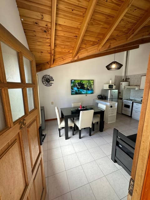 Kitchen or kitchenette, pet friendly