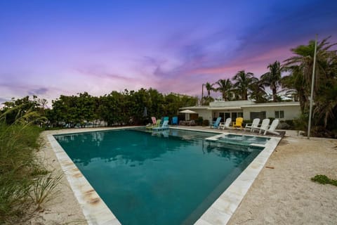 Beachfront Bungalow House in Holmes Beach
