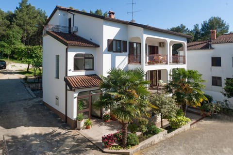 Facade/entrance, Natural landscape