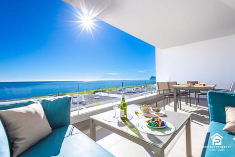 Balcony/Terrace, Seating area, Dining area, Sea view