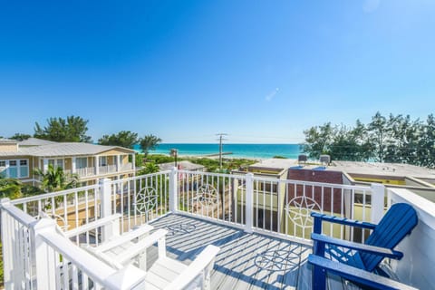 Aqua Paradise House in Bradenton Beach