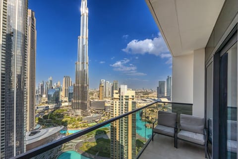 Property building, Day, View (from property/room), Balcony/Terrace