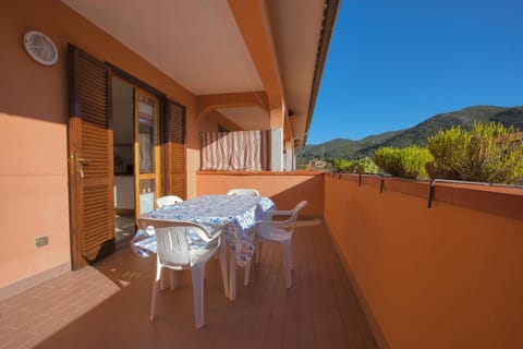 Natural landscape, View (from property/room), Balcony/Terrace