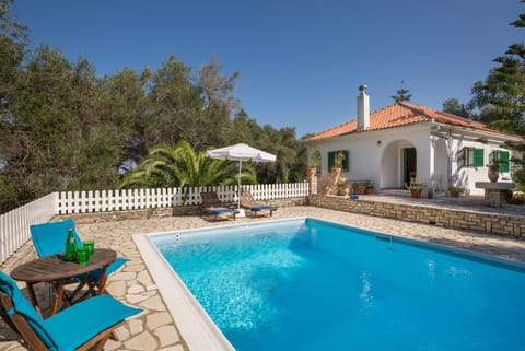 Property building, Patio, Day, Garden, Other, Garden view, Pool view, Swimming pool, sunbed