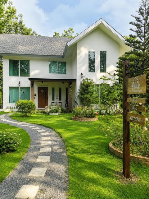 Property building, Natural landscape, Garden, Garden view