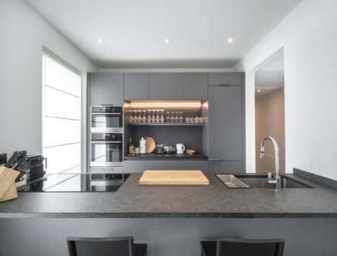 Kitchen or kitchenette, Living room