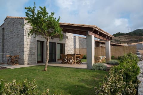 Property building, Patio, Patio, Facade/entrance, BBQ facilities, Garden, Garden, View (from property/room), View (from property/room), Balcony/Terrace, Balcony/Terrace, Other, Other, On site, Garden view, Garden view, Area and facilities, Area and facilities, Seasons, Time of day