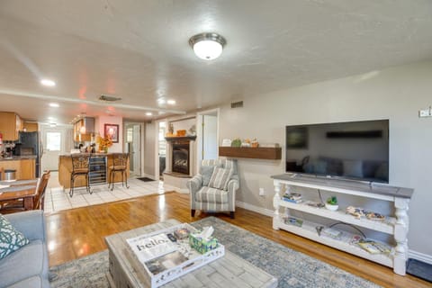 2 Mi to Dtwn Grand Junction Home with Hot Tub House in Grand Junction