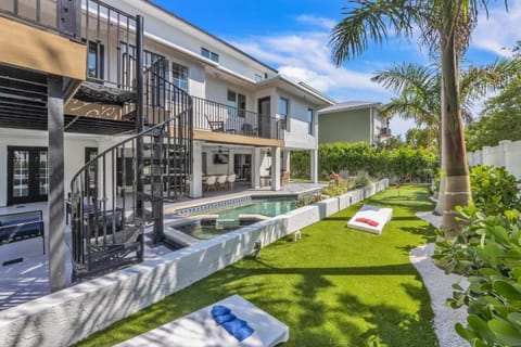 Fortunate Sol House in Holmes Beach