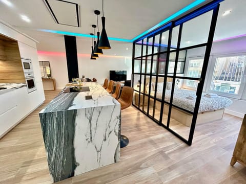 Kitchen or kitchenette, Bedroom