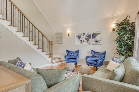 Brenham Rental with Deck and Yard Less Than 1 Mi to Downtown! House in Brenham