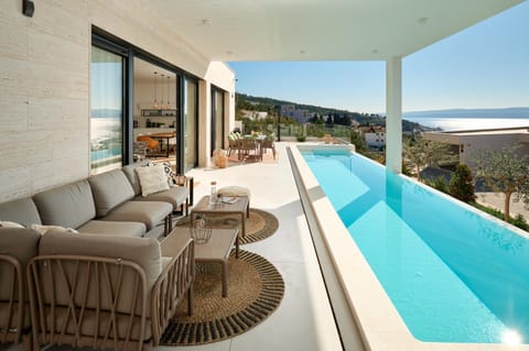 Property building, Restaurant/places to eat, Balcony/Terrace, Sea view, Swimming pool, Breakfast