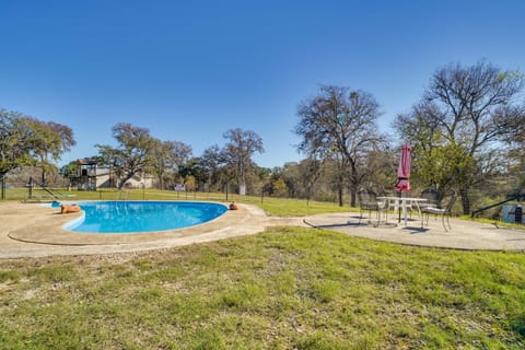 Cozy Bandera Cottage with Medina River Access! House in Rio Grande