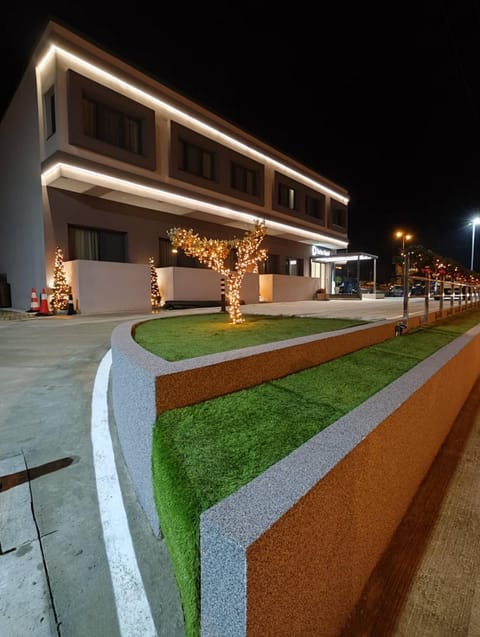 Property building, Night, Location