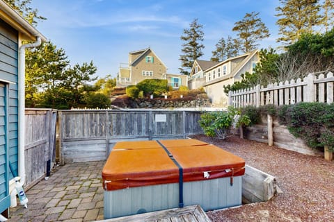 Jewel Box at the Beach House in Lincoln City
