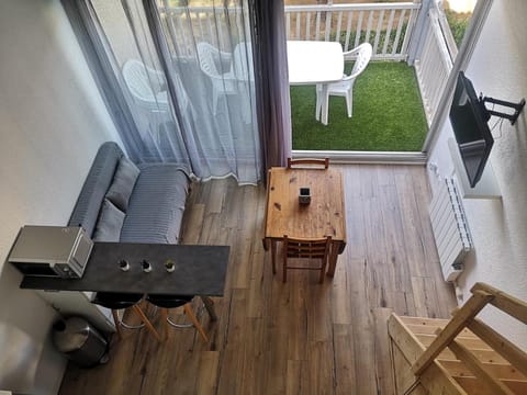 View (from property/room), Living room, Seating area