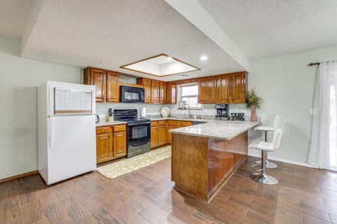 Rogers Vacation Home with Yard 5 Mi to Bentonville House in Rogers