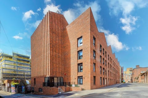 Property building, Neighbourhood, City view, Street view, Location, Quiet street view