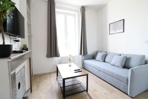 Le Logis de la Gare - 4 min à pied de la gare Apartment in Bourgogne-Franche-Comté