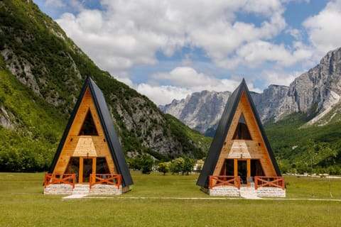 Silence House House in Montenegro