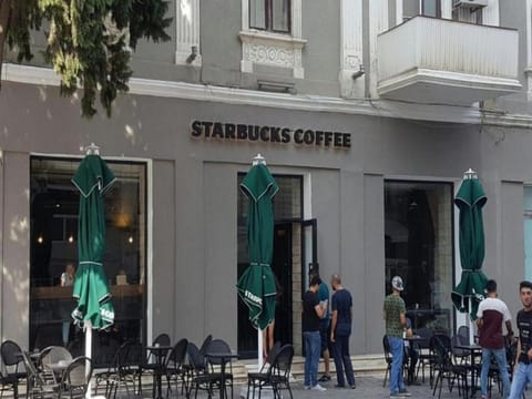 People, Coffee/tea facilities, City view, group of guests