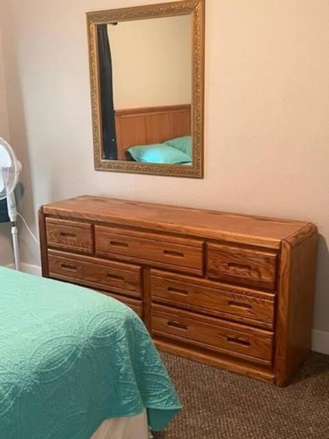 Serene 4 BR Home Near Weatherford-19 Minute Drive House in Texas