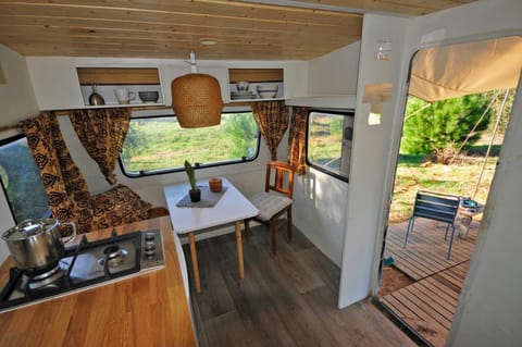 Coffee/tea facilities, Balcony/Terrace, Dining area
