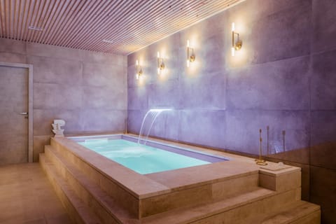 Spa and wellness centre/facilities, Swimming pool