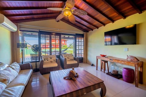 Bz60 House in a condominium right on the sand House in Armacao dos Buzios