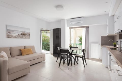 Kitchen or kitchenette, Living room, Seating area, air conditioner