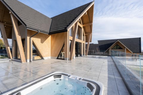 Garden, Hot Tub, Balcony/Terrace, Windsurfing