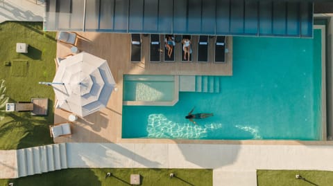 Pool view, Swimming pool, Swimming pool, sunbed