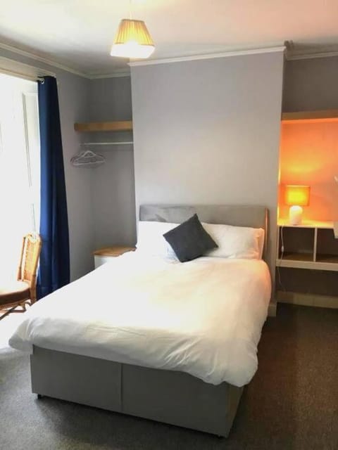 Budget room 10min Walk to Swansea Centre 1 Vacation rental in Swansea
