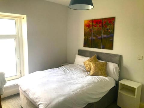 Budget room 10min Walk to Swansea Centre 1 Vacation rental in Swansea
