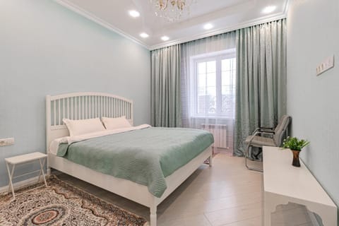 Bedroom, hair dresser