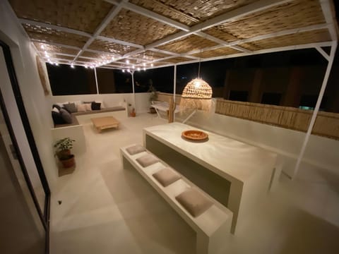 BBQ facilities, Balcony/Terrace, Seating area, Dining area